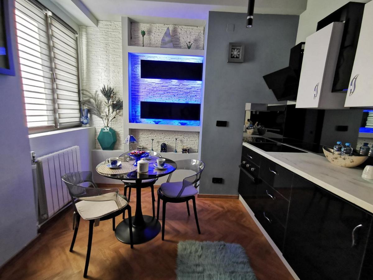 Crystal Central Apartment Braszów Zewnętrze zdjęcie