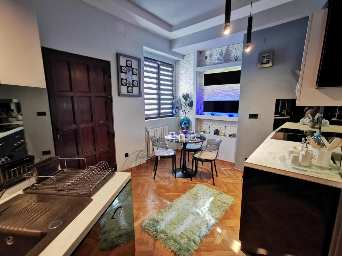 Crystal Central Apartment Braszów Zewnętrze zdjęcie