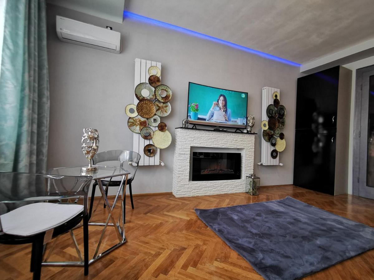 Crystal Central Apartment Braszów Zewnętrze zdjęcie