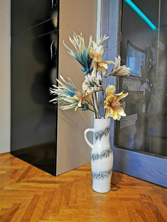 Crystal Central Apartment Braszów Zewnętrze zdjęcie