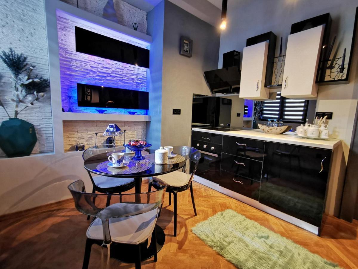 Crystal Central Apartment Braszów Zewnętrze zdjęcie